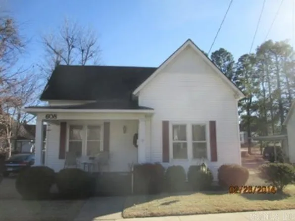 608 W Poplar St, Paragould, AR 72450