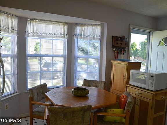 5th image of 8137 Woodland Ln