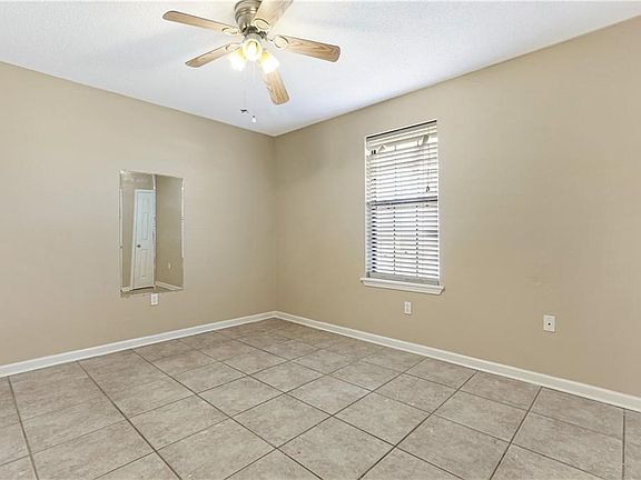 4th image of 2905 Ashley Dr