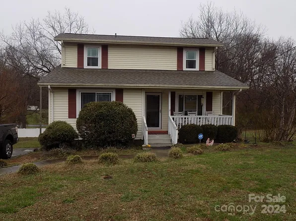 806 W Carolina Ave, Bessemer City, NC 28016