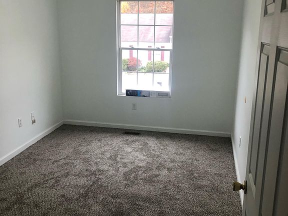 5th image of 3691 Martin Dr