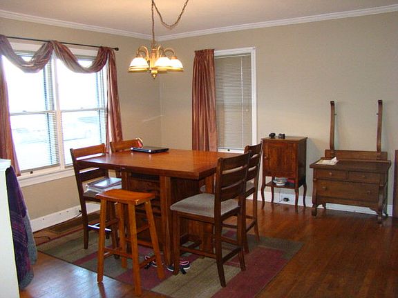 3rd image of 30 Bryant Cir