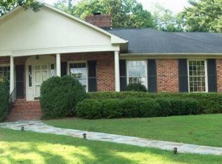 3746 Locksley Dr, Mountain Brook, AL 35223