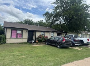 5212 E Berry St, Fort Worth, TX 76119
