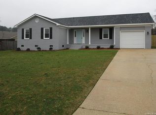 1859 Windlock Dr, Fayetteville, NC 28304