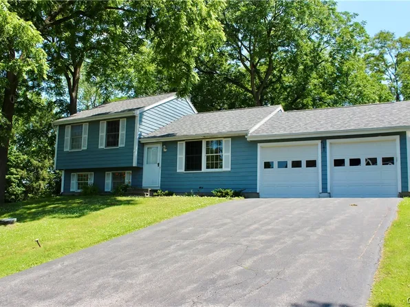 117 Bent Tree Ln, Baldwinsville, NY 13027