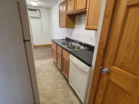 3rd image of 1322 5th Ave S APT 3