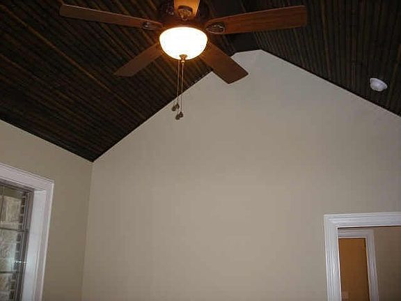 5th image of 265 Peach Blossom Dr