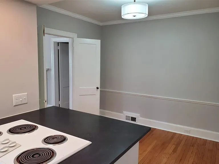 516 Kirby St #A — Photo 6