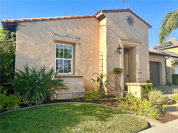 3rd image of 1341 Cole Ln