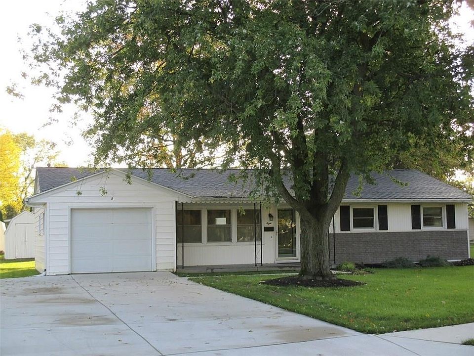 1st image of 8 Circle Dr