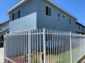 11863 Manor Dr, Hawthorne, CA