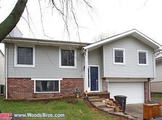 6105 NW 10th St, Lincoln, NE 68521