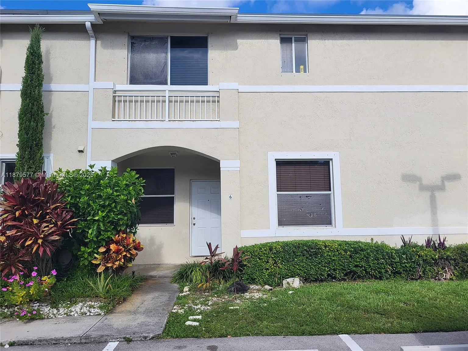 Sierra Ridge Condo I-36 — Photo 1