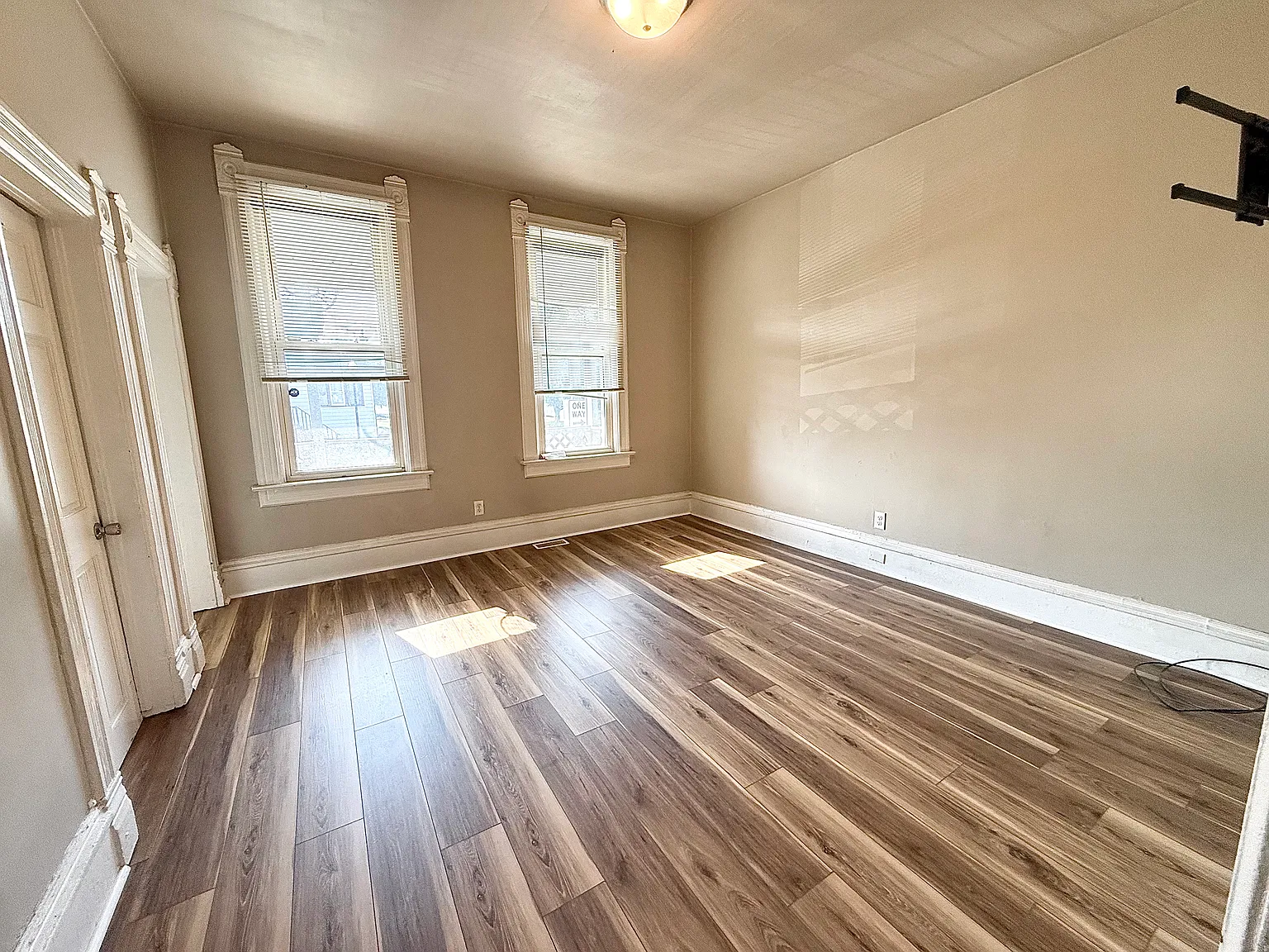 4 bed, 1672 sqft, $2,300 — Photo 3