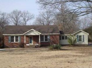 1045 Clifton Rd, Savannah, TN 38372