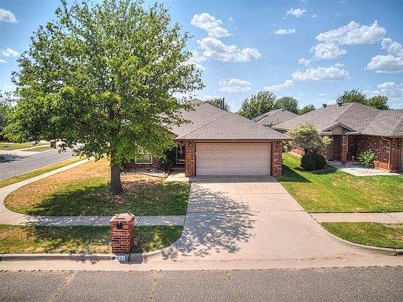 2nd image of 521 Apache Gate Dr
