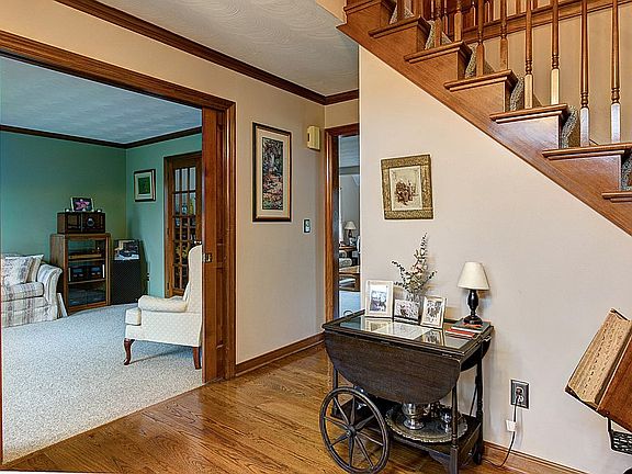 5th image of 8650 Birgham Ct S