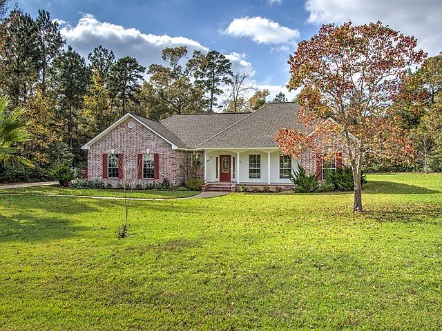 1st image of 132 Willow Oak Dr