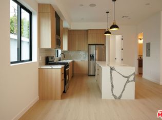 13843 Burbank Blvd, Van Nuys, CA 91401
