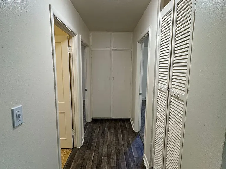 8003 N Wabash Ave — Photo 20