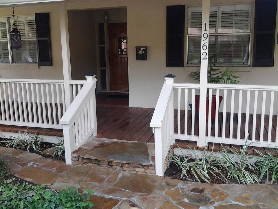 front porch sitting area