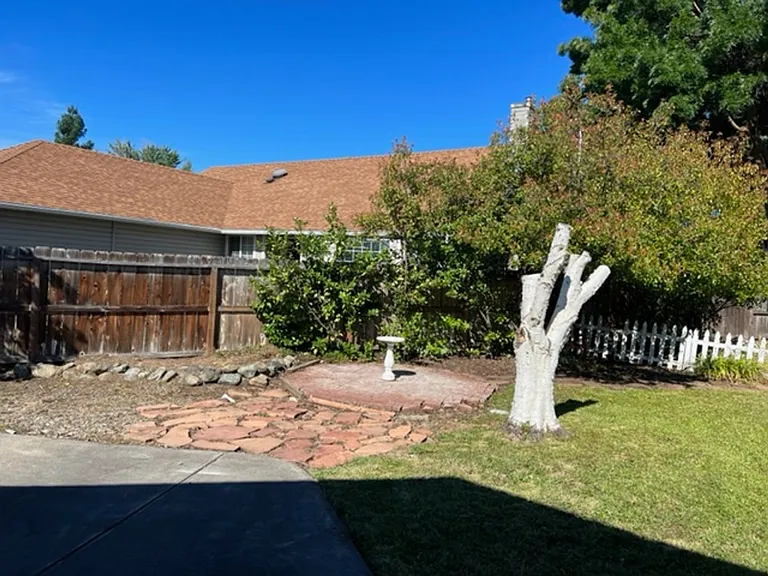 1364 Brook Ct — Photo 7