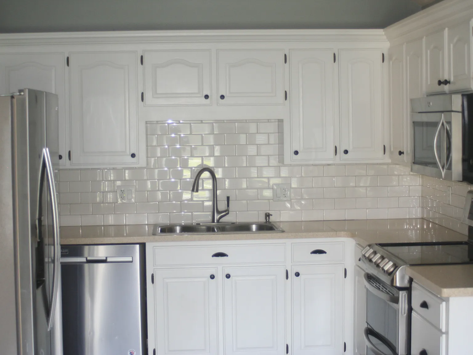 4 bed, 2327 sqft, $2,800 — Photo 3