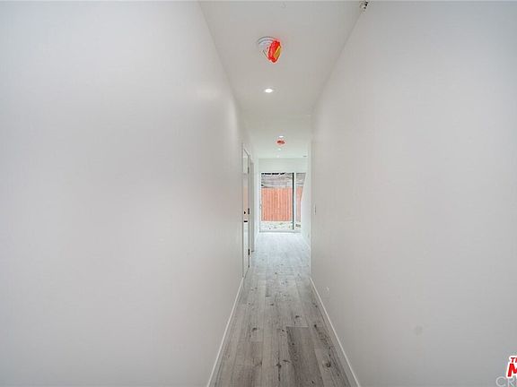 3rd image of 1334 N Normandie Ave #1336