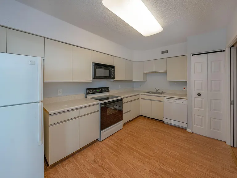 5501 Seminary Rd #1113S — Photo 18