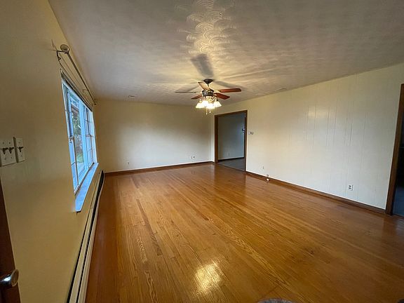 3rd image of 1155 Dogwood Rdg
