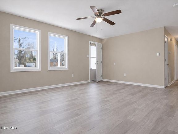 3rd image of 309 Lakewood Drive