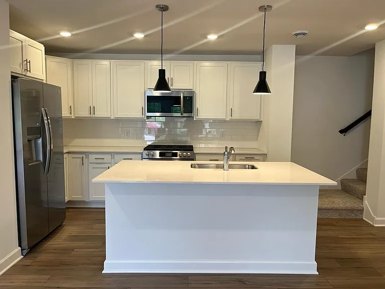 15011 Audrey Ave — Photo 1