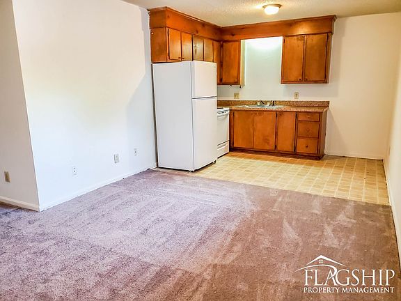 3rd image of 709 Patton Cir APT 21