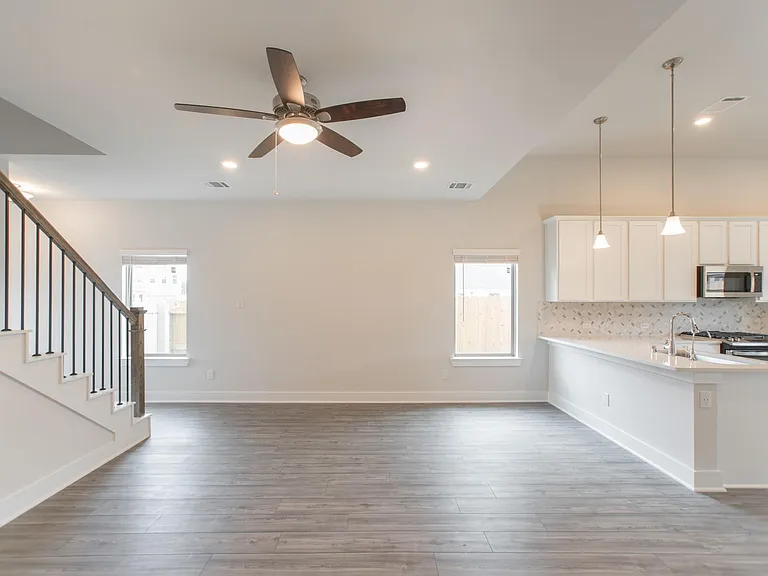 10539 Preserve Way — Photo 6