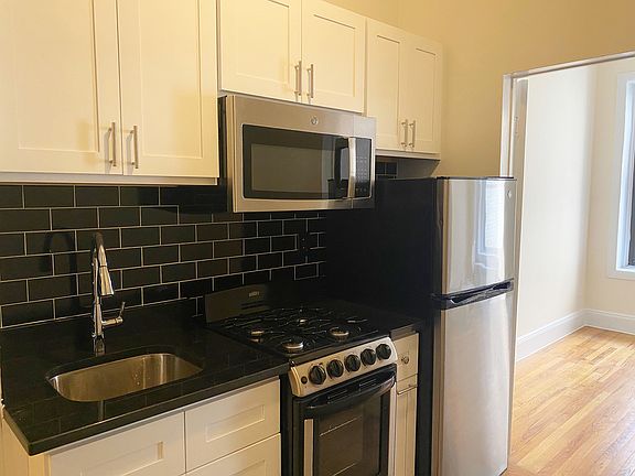 3rd image of 21 Leroy St APT 8