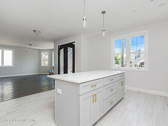 5th image of 24 Goff Ave #2