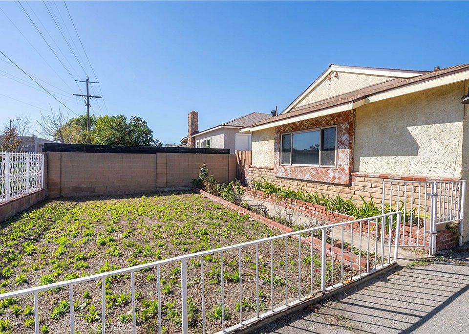 1st image of 10817 Cantara St