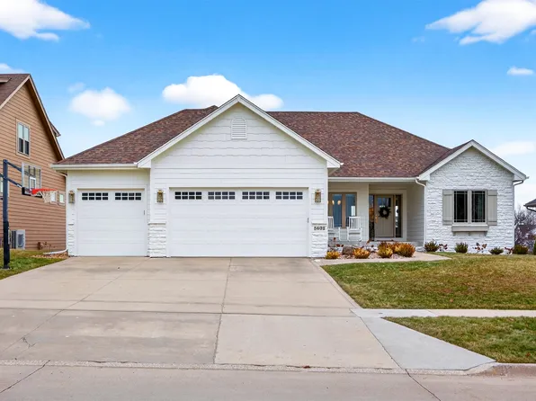 5601 NE Hillcrest Dr, Ankeny, IA 50021