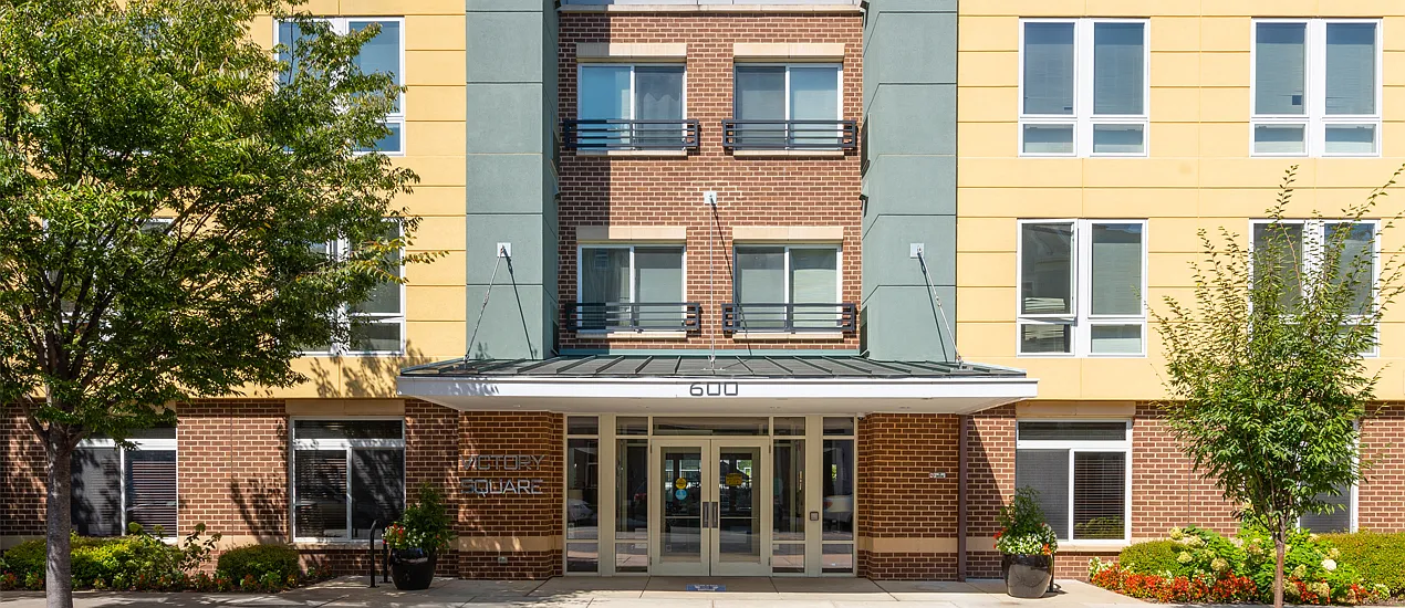 Victory Square 55+ Active Senior Apartments — Photo 2