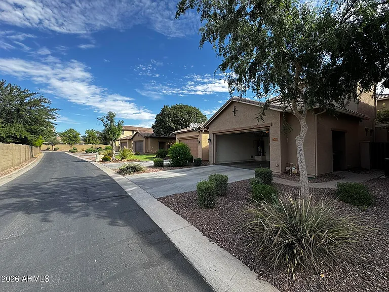 837 W Village Pkwy — Photo 25