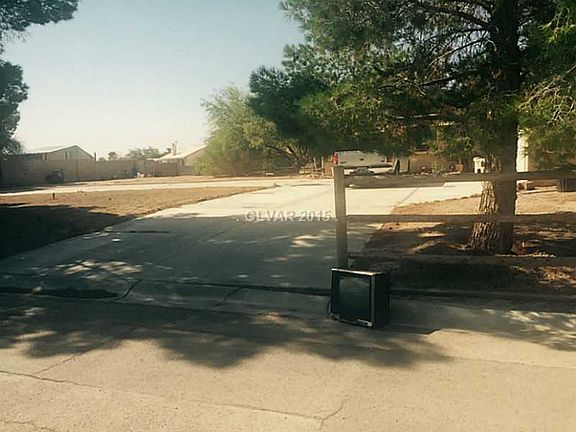 3rd image of 7710 Mustang St