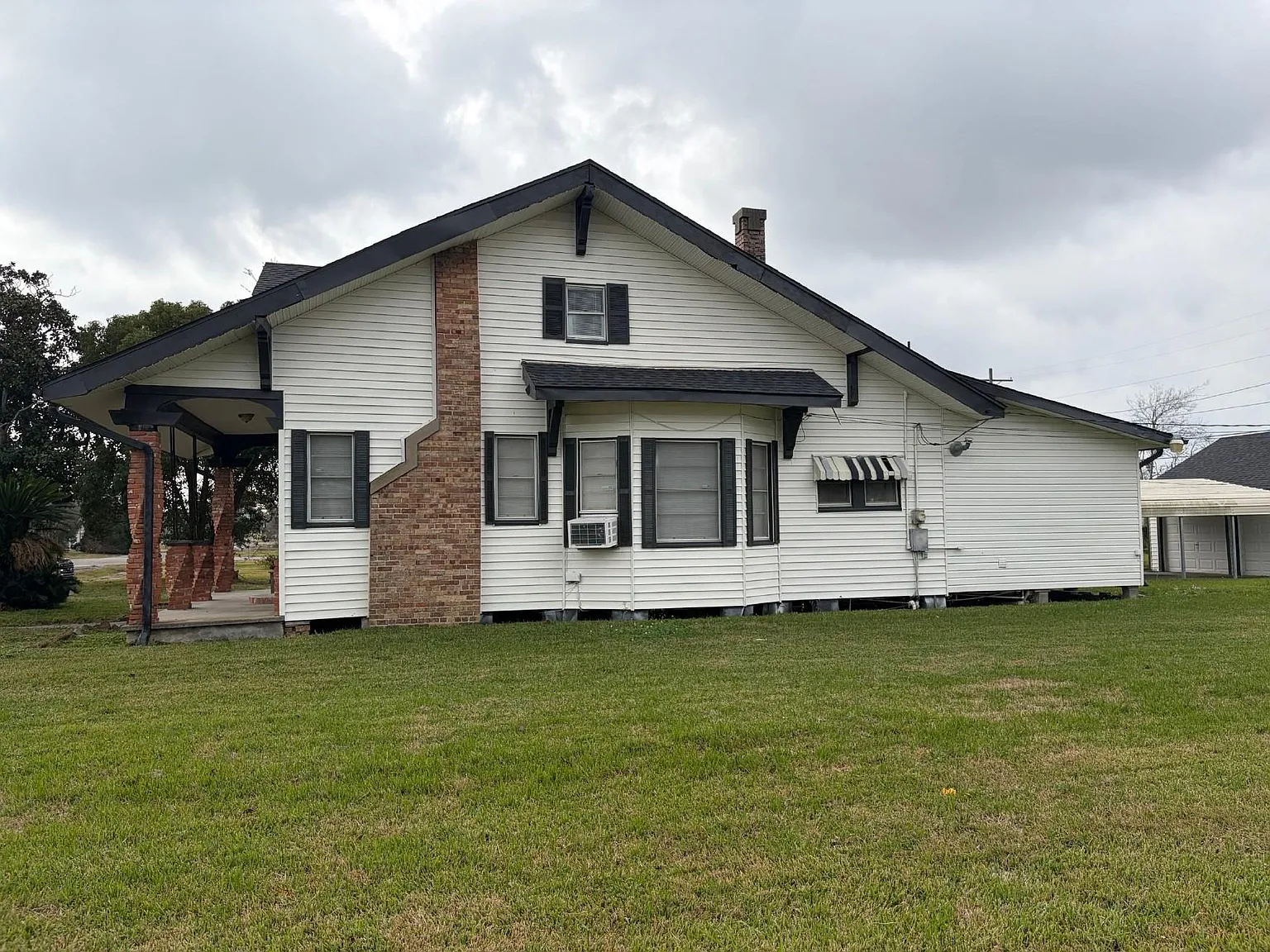3 bed, 1.0 bath, 1486 sqft, $1,500 — Photo 2