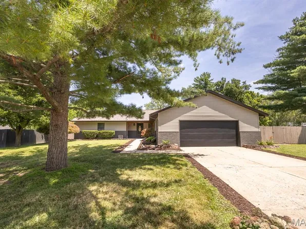 208 Evergreen Dr, O'Fallon, IL 62269