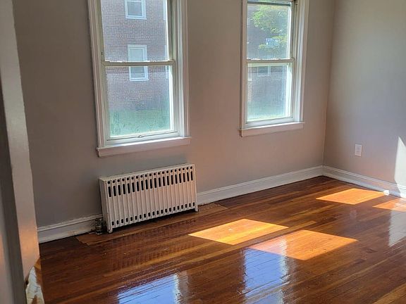 5th image of 371 Central Ave