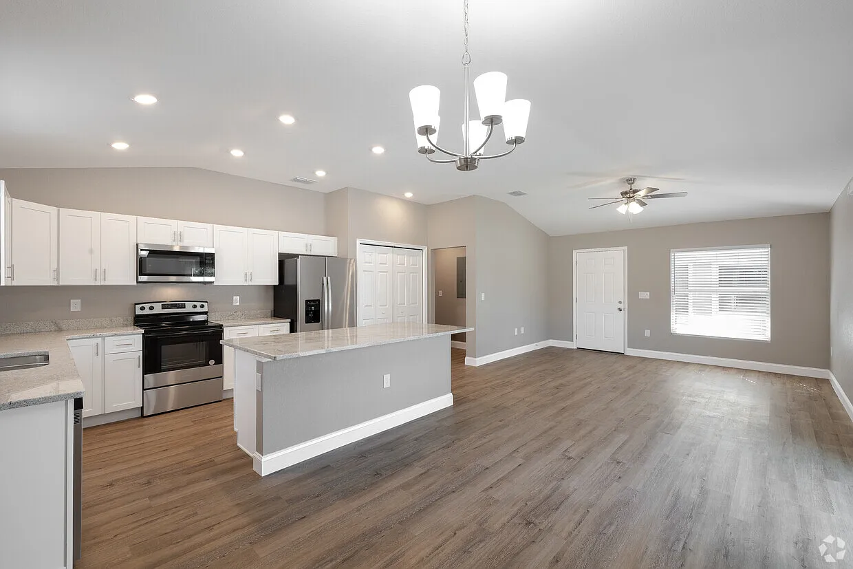 1118 Gay Road - 1 — Photo 3