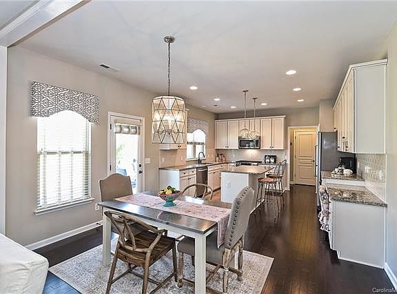 5th image of 3966 Kestrel Ln #144