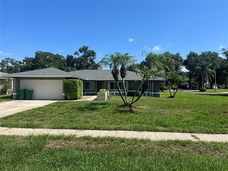 3101 Village Ln — Photo 1