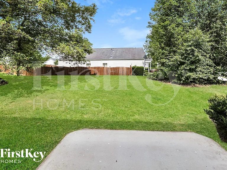 1531 Pecan Ln — Photo 14