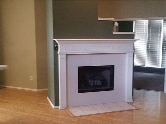 4th image of 5321 Hibbs Dr